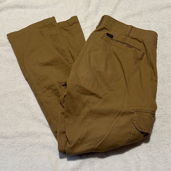 Lee Men's Motion Stretch Regular Fit Straight Leg Tan Cargo Pants Size 36x32 - Picture 1 of 8